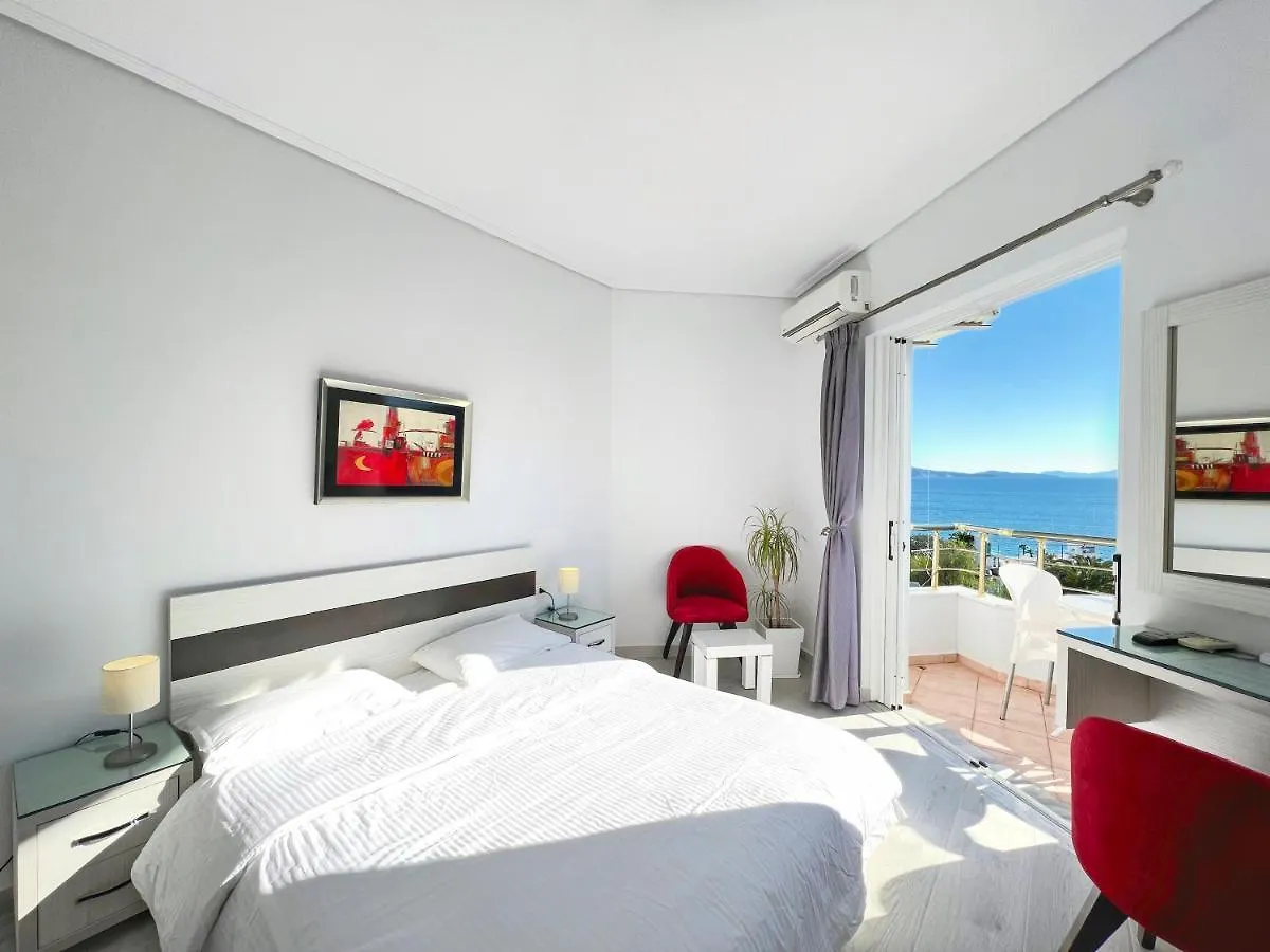 Hotel Joan Sarande 3*,  Albania